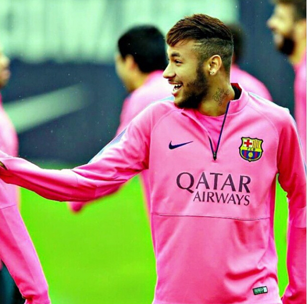 个展现运动 个展现运动