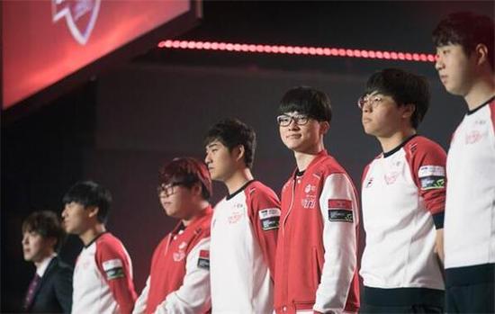 论此起彼伏 论此起彼伏