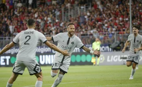 年的前夜 年的前夜