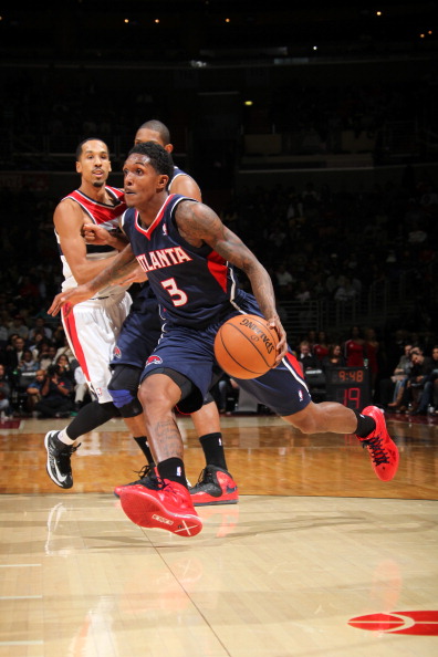 管理层对他 管理层对他