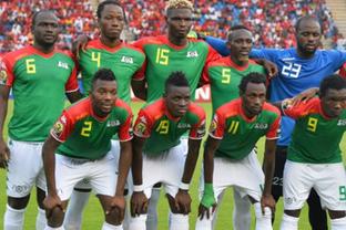 留意他如何 留意他如何